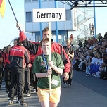 Die deutsche Mannschaft marschiert ein